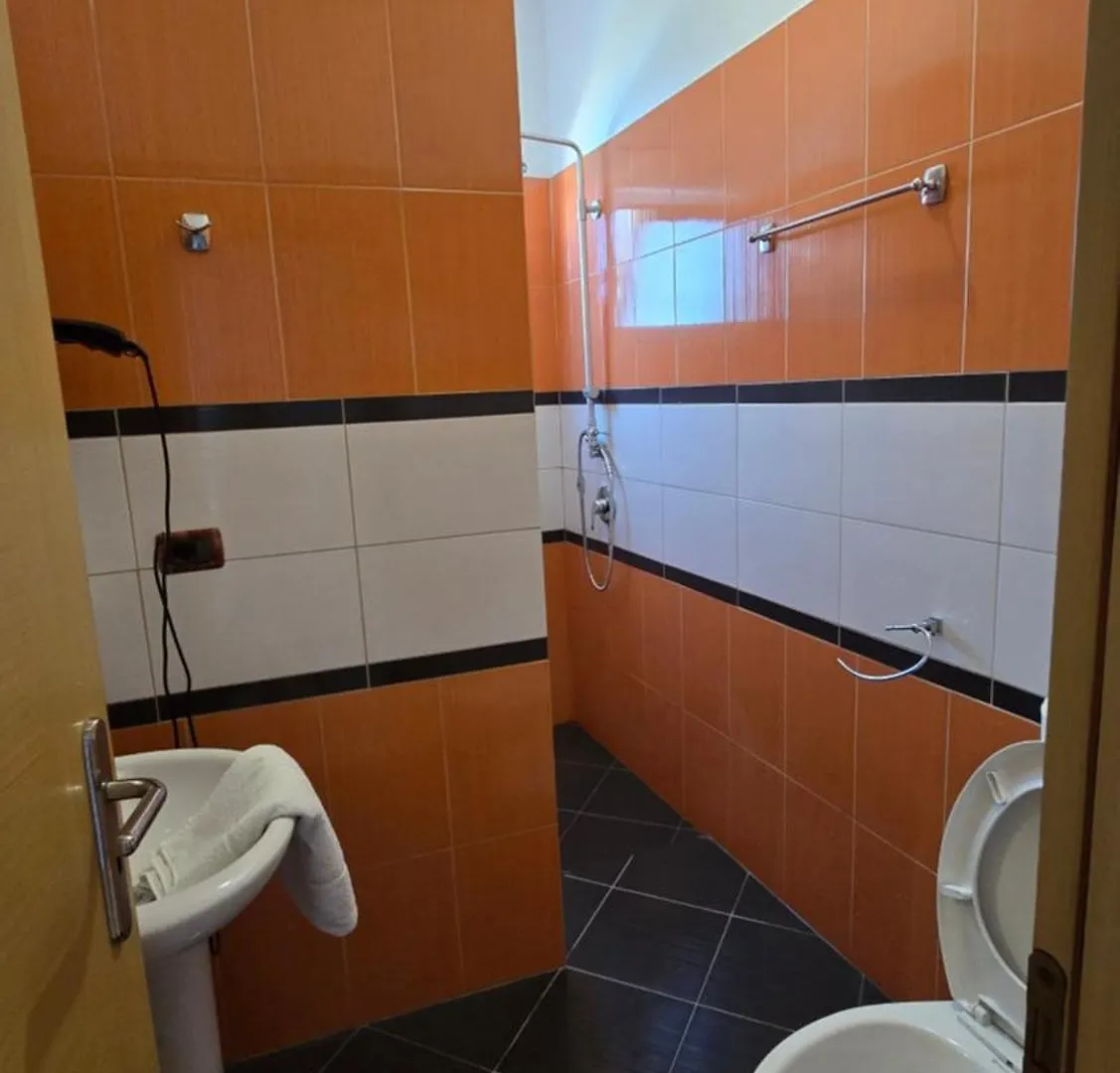 Sunset Apartments Qeparo