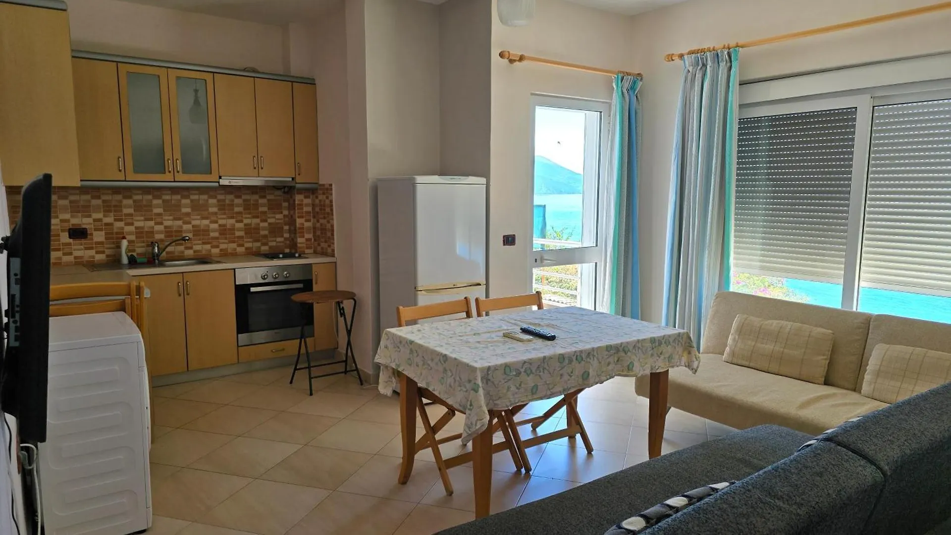 Sunset Apartments Qeparo