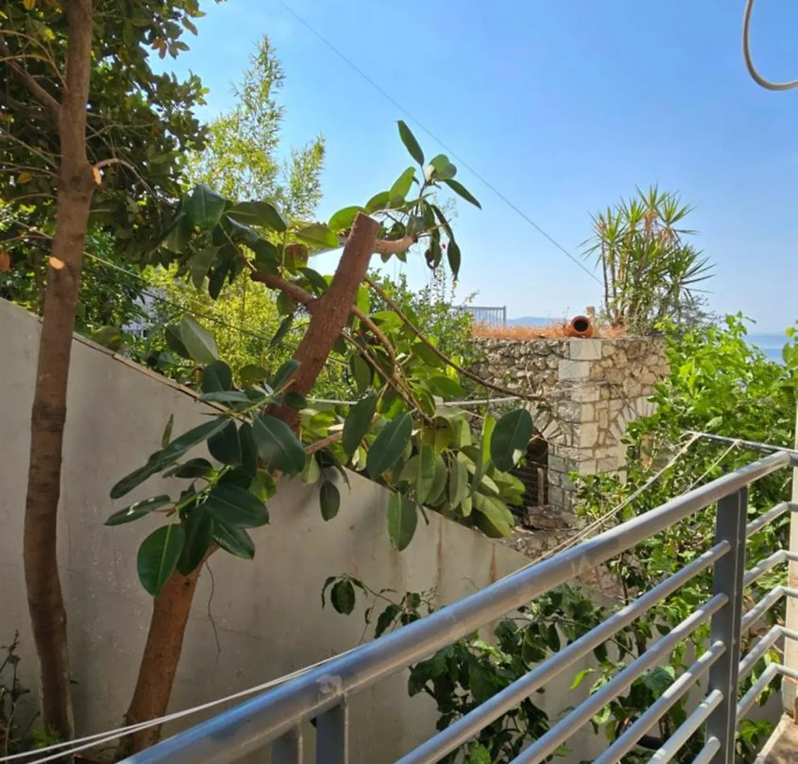 Sunset Apartments Qeparo